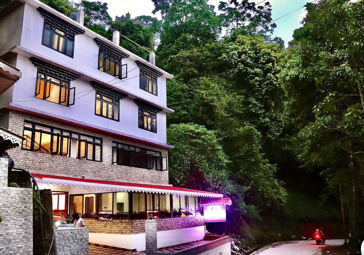 Daksha Pelling Nest Hotel Eksteriør billede